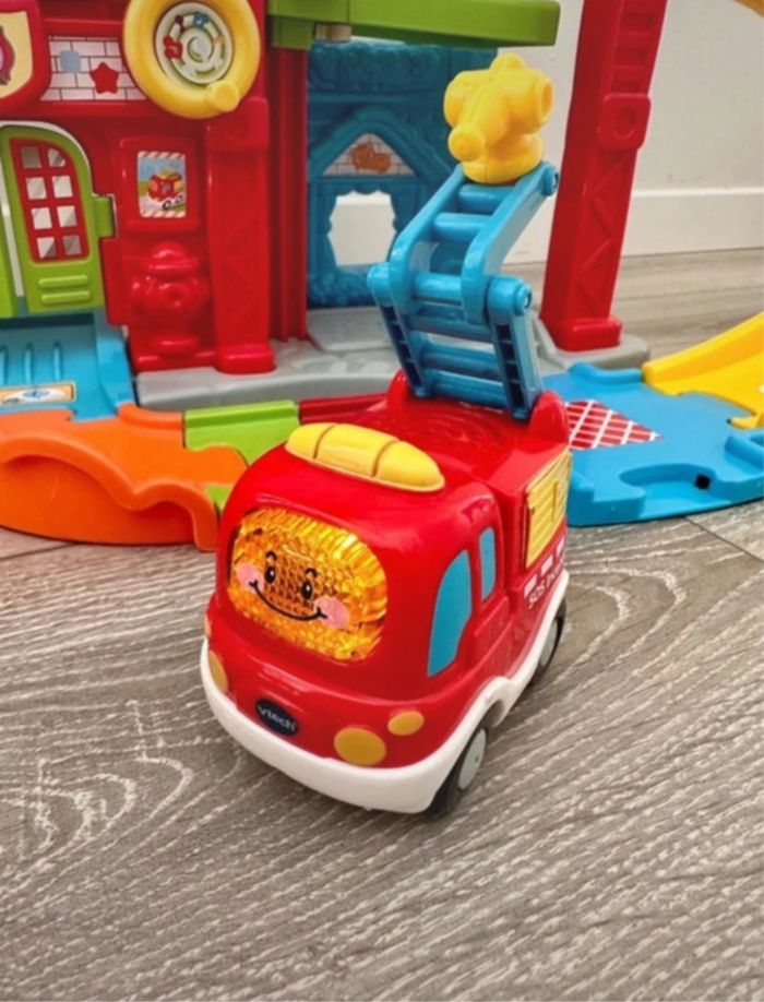 VTech tut tut bolides Maxi caserne de pompiers - photo numéro 3