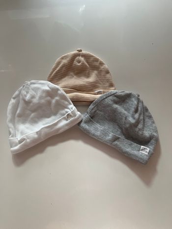 Lot de bonnets