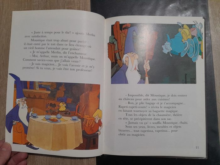 livre vintage Disney - Merlin l'enchanteur - photo numéro 3