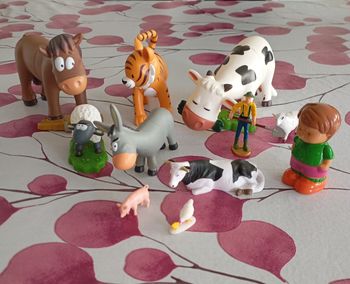 Lots d'animaux et personnages