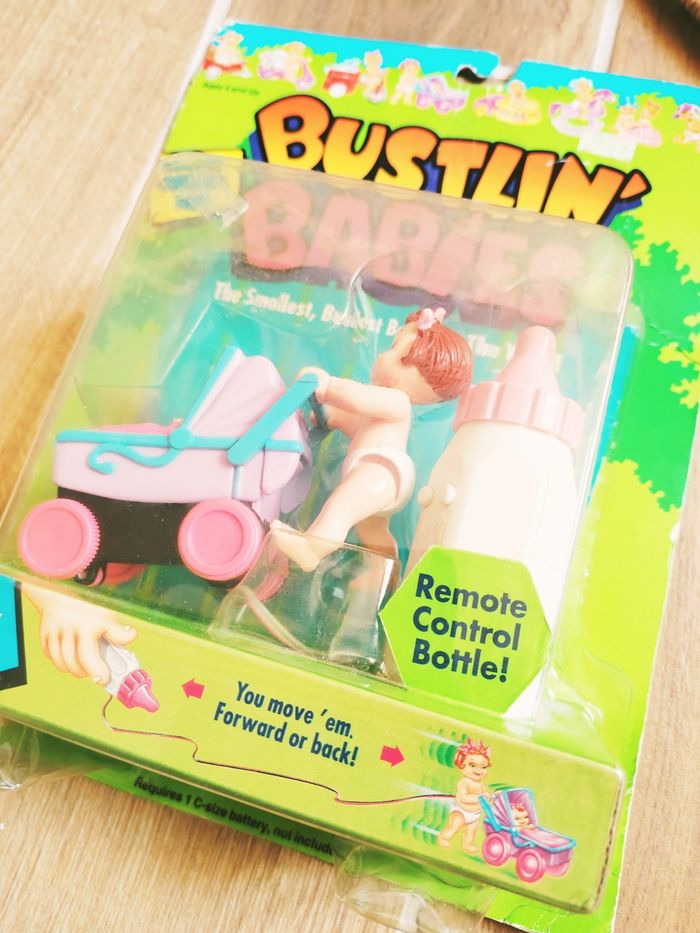 🍼Coffret figurine bébé Bustlin' babies Lil' Strollin' baby année 1992 marque Galoob - photo numéro 2