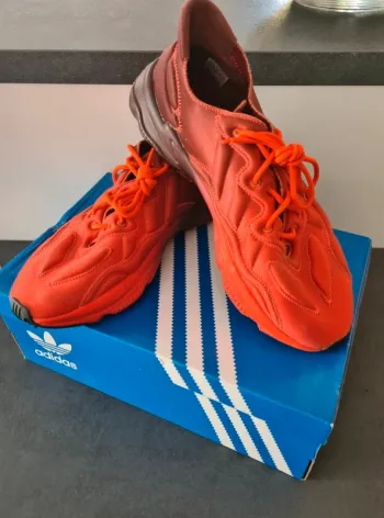 Baskets Adidas Ozweego Pointure 44 2/3