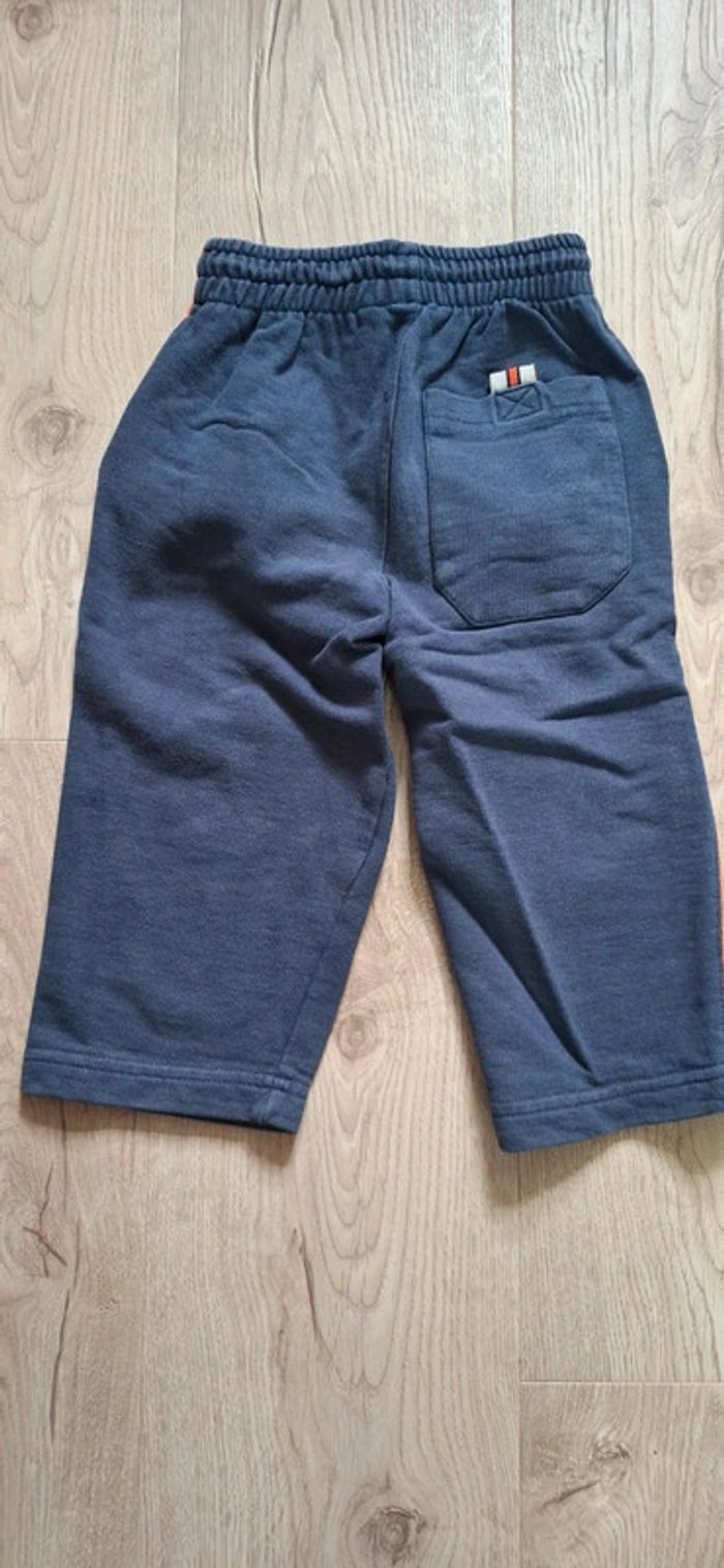 Lot 2 pantalon jogging 2ans TBE - photo numéro 7