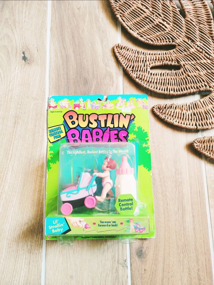 🍼Coffret figurine bébé Bustlin' babies Lil' Strollin' baby année 1992 marque Galoob