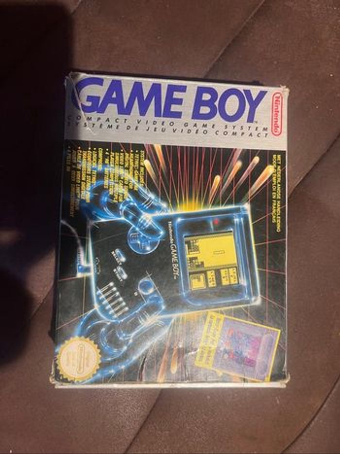 Game boy en boîte - photo numéro 2
