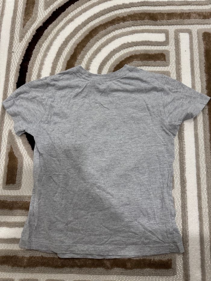 T-shirt Star Wars The Mandalorian gris T.7-8 ans bon état (lot de 2 disponible) - photo numéro 5