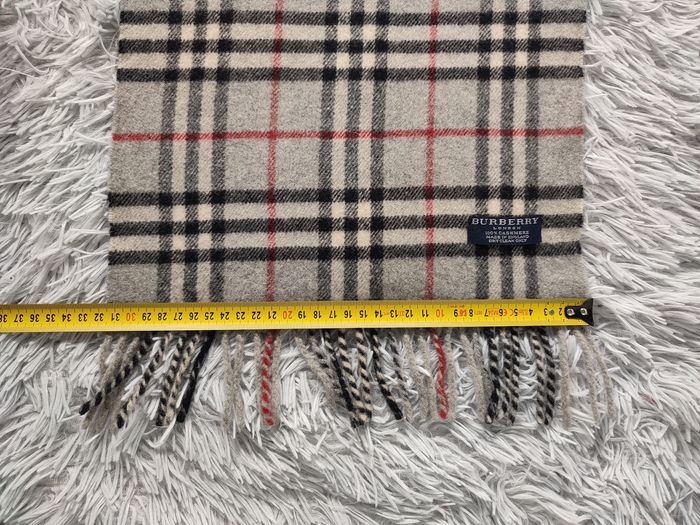 Écharpe Burberry vintage excellent état 100% cachemire - photo numéro 5