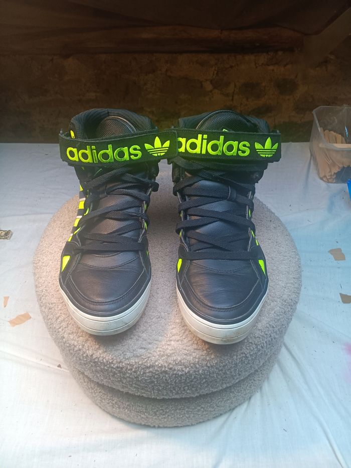Basket adidas 41.5 - photo numéro 2
