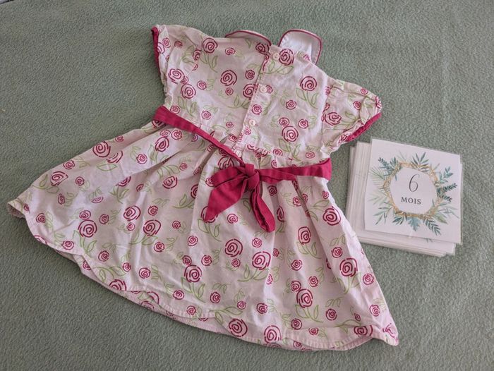 Robe fleurie blanche et rose 6 mois - photo numéro 3