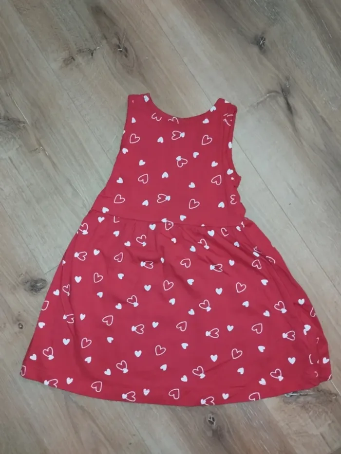 Robe rouge 3ans