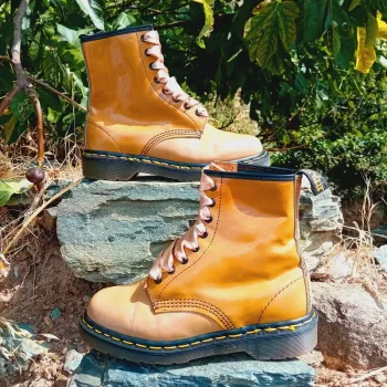 Dr. Martens vintage Made in England vernis beige uk5 38