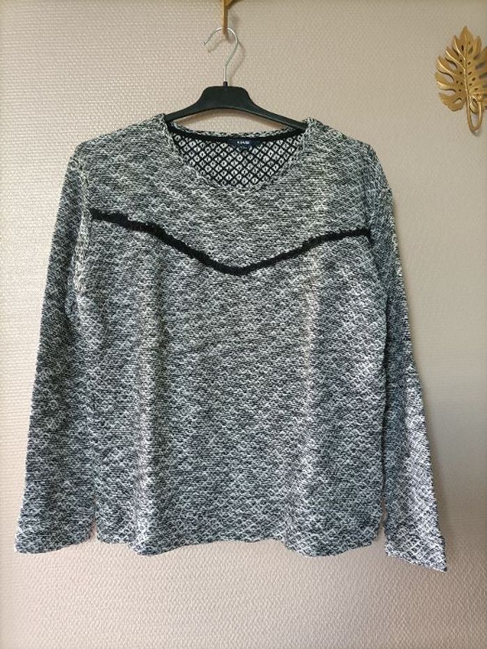 Pull blanc et noir