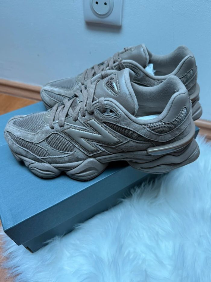 New balance 9060 marron sable 41.5 neuf