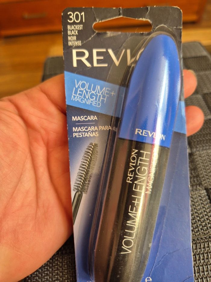 mascara noir revlon neuf - photo numéro 2
