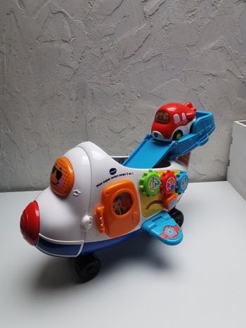 Avion cargo et tut tut le p'tit avion