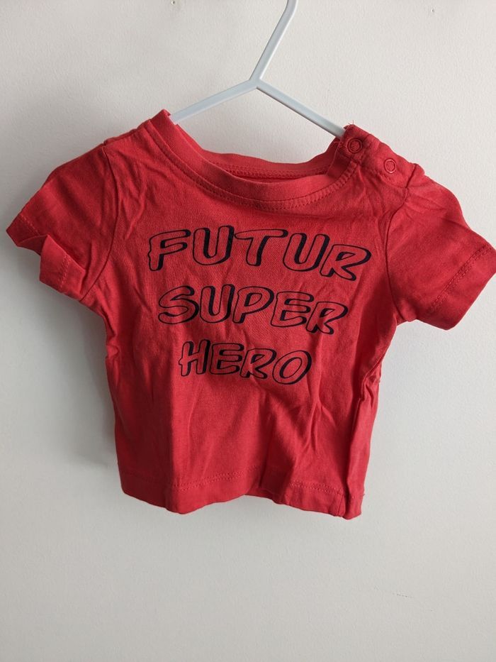 Tee shirt manches courtes