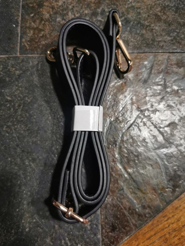 Sac banane noir en cuir synthétique neuve - photo numéro 8