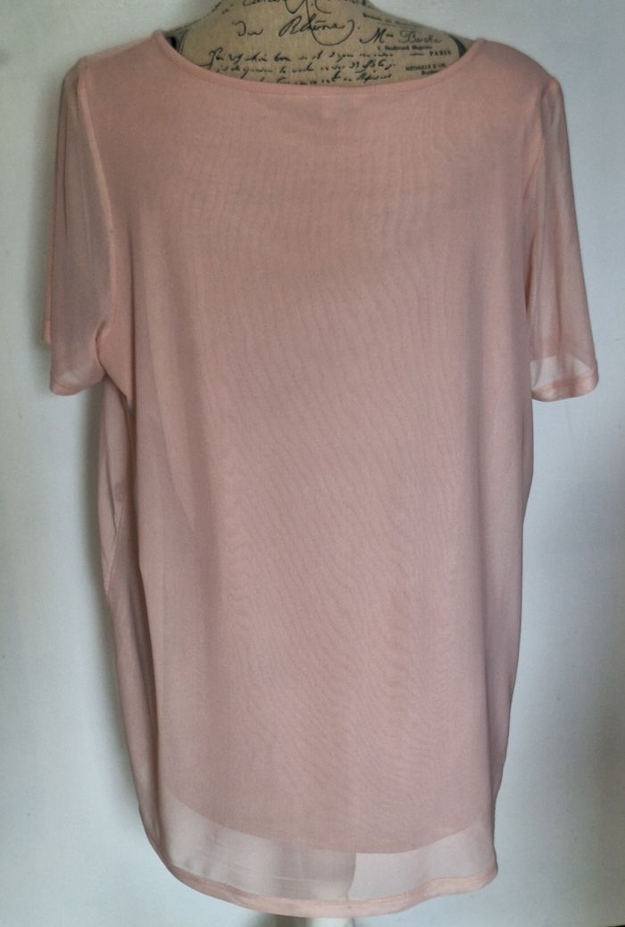 Débardeur rose pâle avec un dessus en voile brodé de fleurs et d'oiseaux - photo numéro 4