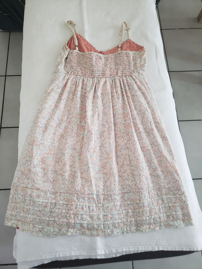 Robe à bretelles couleurs très claires - photo numéro 5