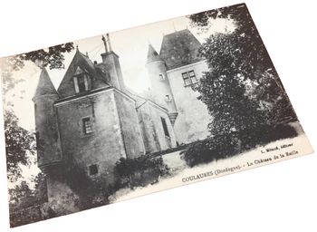 Carte postale ancienne Coulaures (Dordogne) Le Château de la Reille