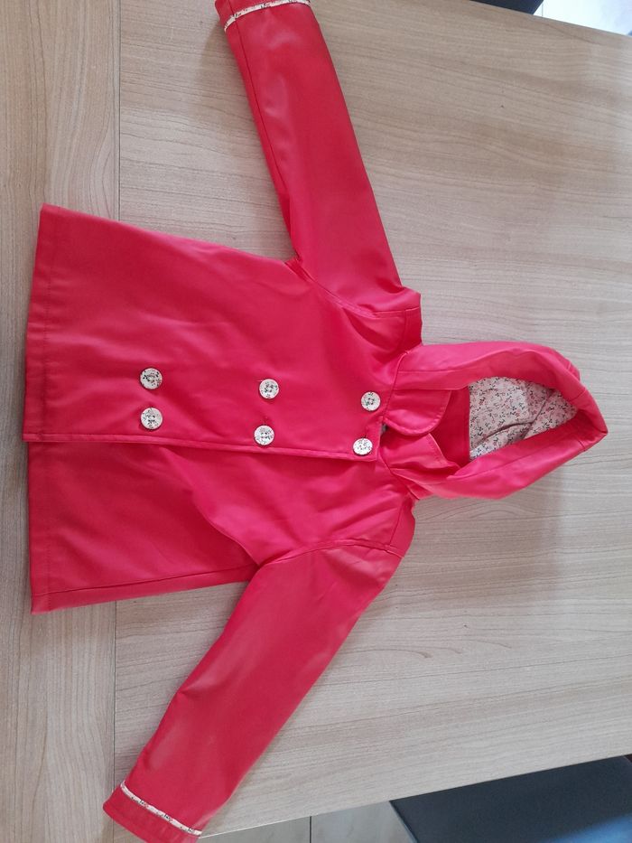 Imperméable rouge 36 mois