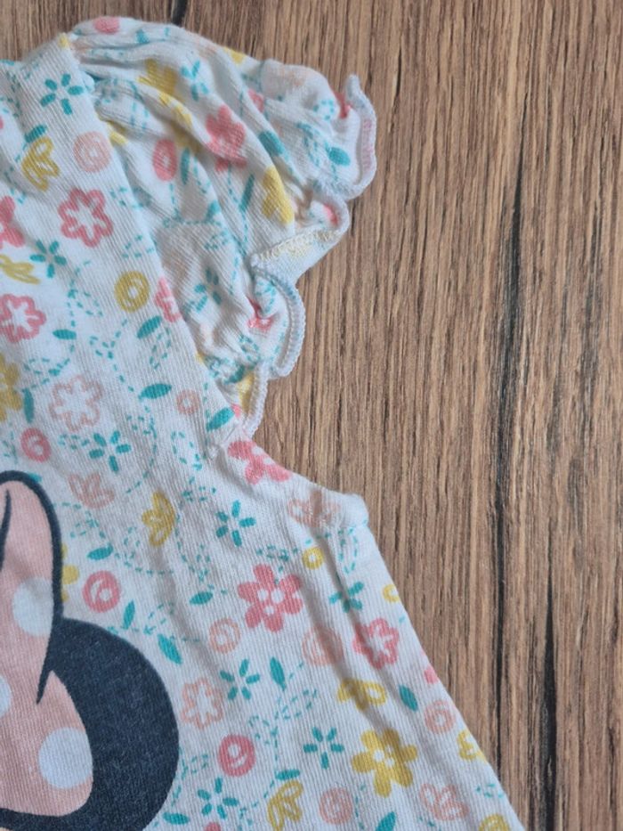 Barboteuse combishort neuve disney minnie fleurie 3 mois - photo numéro 4