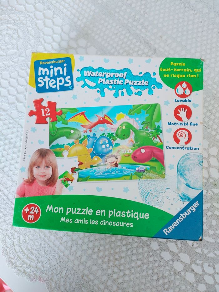 Puzzle plastique 12 pièces