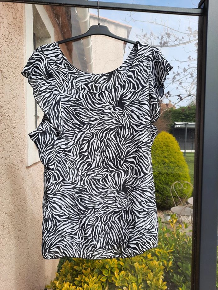 Blouse tunique fluide noire et blanche T 42 - photo numéro 4