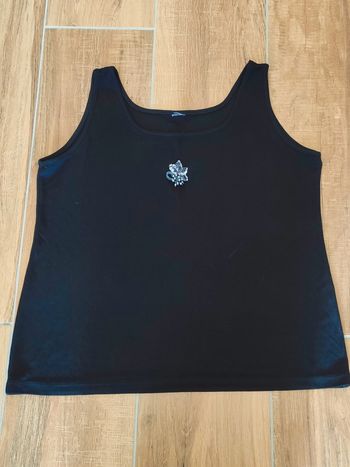 Débardeur avec broche