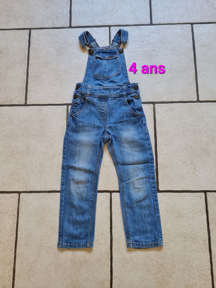 Salopette 4 ans