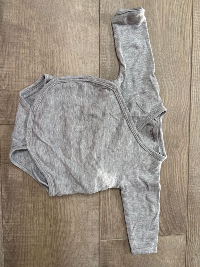 Lot de bodys - photo numéro 4