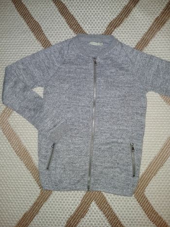 Gilet zippé gris – GÉMO – Taille 12 ans – Neuf