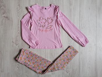 Ensemble Sergent Major 
Thème La mélodie des Cévennes 
Tee shirt 10 ans
Legging 10 11 ans