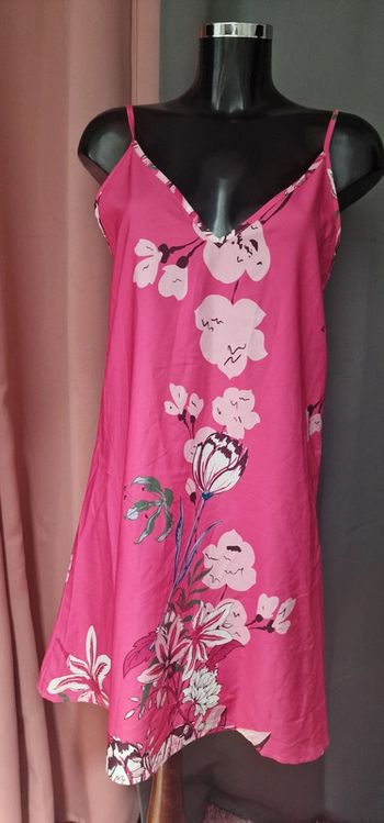 Robe a bretelle