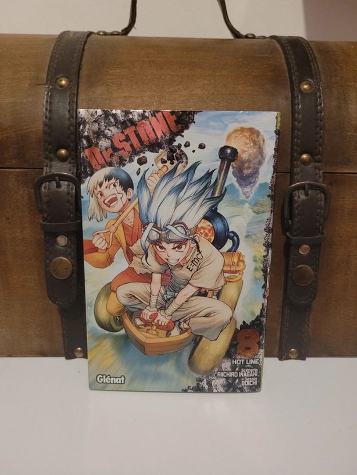 Manga Dr Stone tome 8 édition collector brillant premier tirage