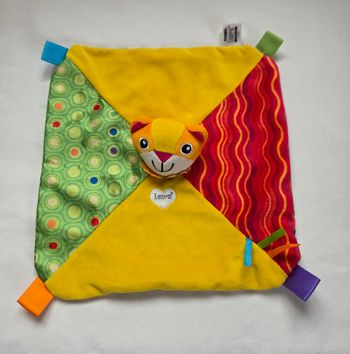 Doudou chat grelot carré plat multicolore- Lamaze