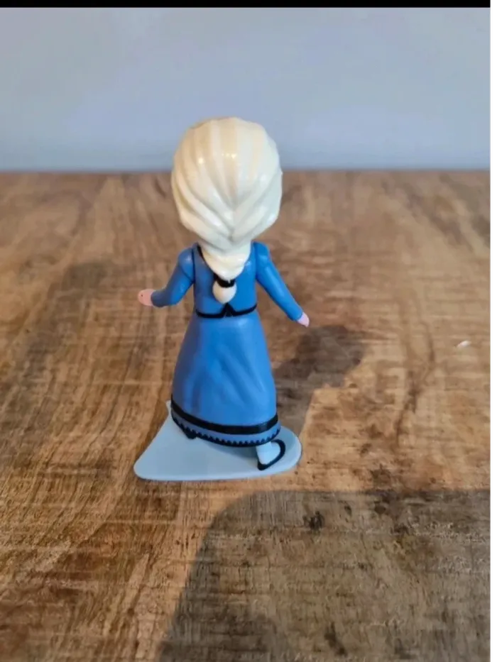 Figurine elsa enfant reine des neiges - photo numéro 3