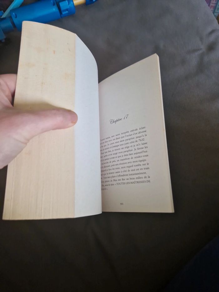 Beautiful Stranger - photo numéro 4