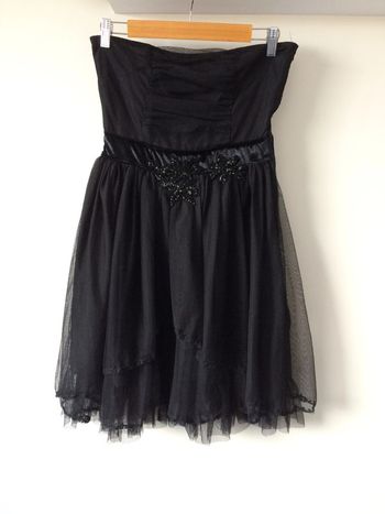 • Très joli robe noire bustier ~ Taille