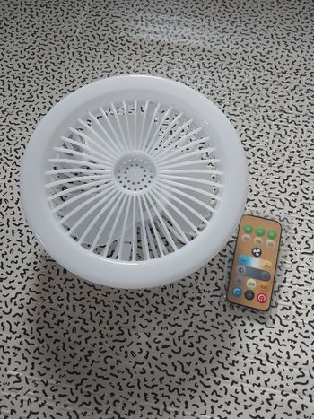 Ampoule ventilateur LED neuve avec télécommande