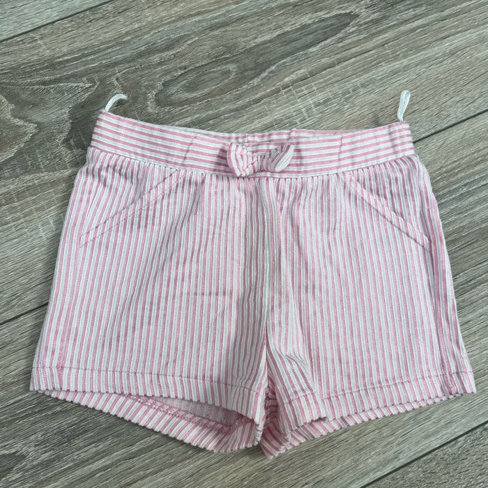 Short 24 M