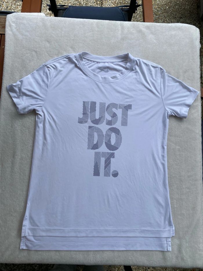TEE shirt nike