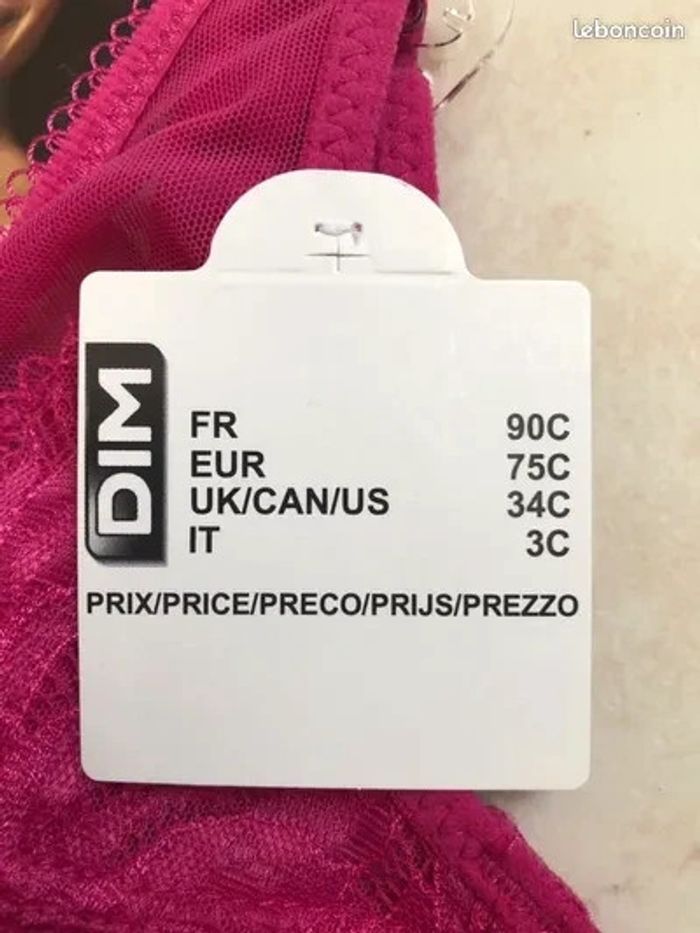 Soutien-gorge avec armatures broderie rose DIM Generous taille 90C Neuf avec étiquette - photo numéro 3