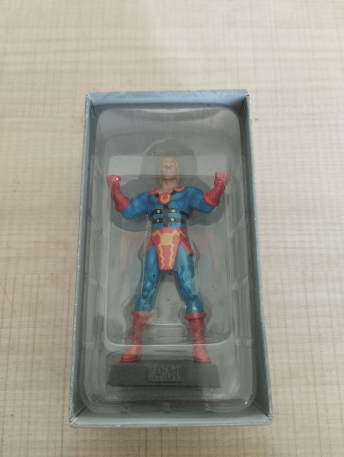 Figurine Marvel ikaris en plomb