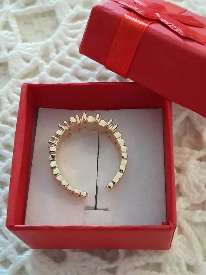 Bague réglable, dorée, géométriques, avec strass en cristal - photo numéro 4