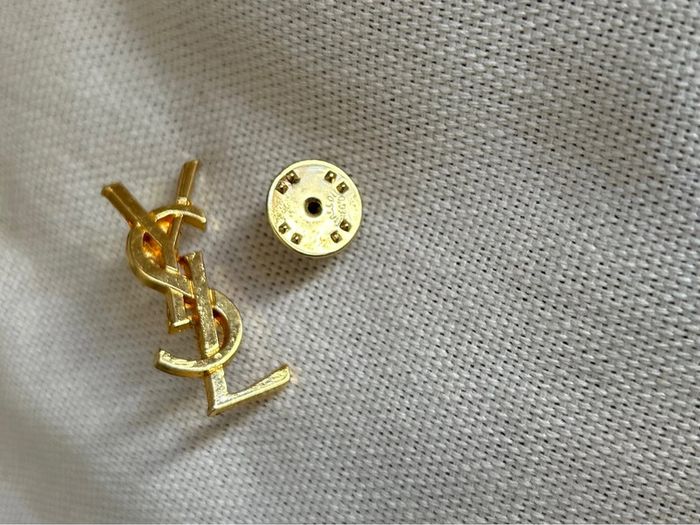 Broche pin’s Yves Saint Laurent - photo numéro 6