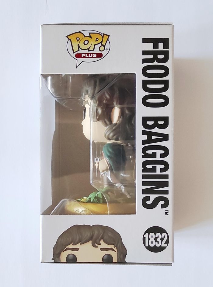 Funko POP Frodon & Ring #1832 GITD - Le Seigneur des Anneaux - Figurine Vinyle - photo numéro 2