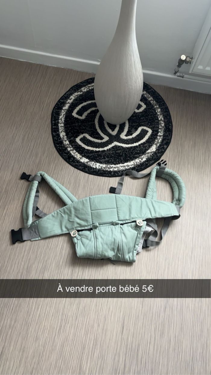 Porte bébé plus cale bébé
