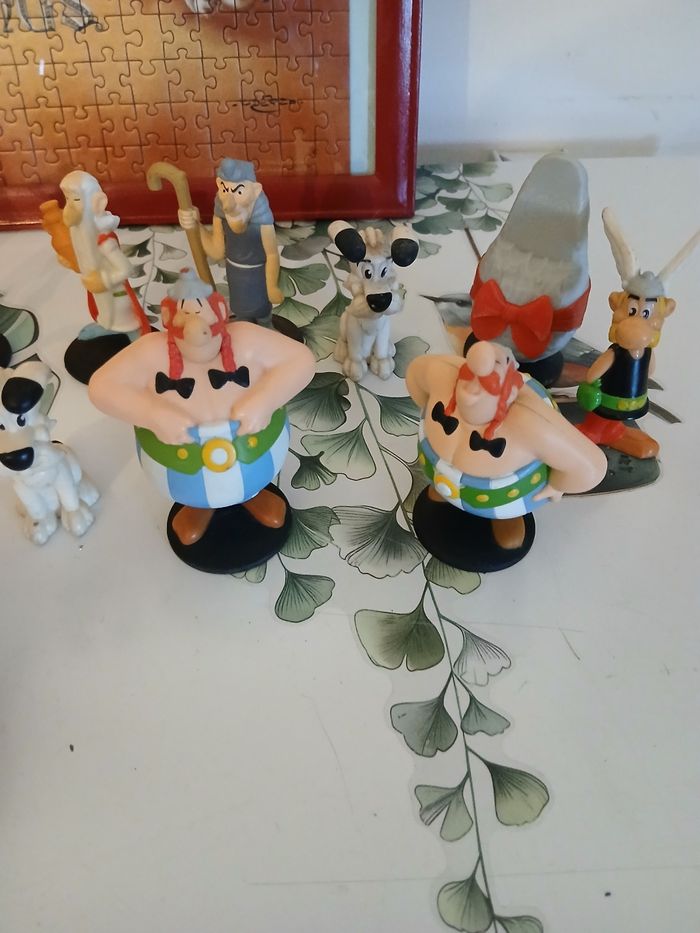 Lot de 27 figurines peluche bd tableau puzzle astérix et obélix - photo numéro 2