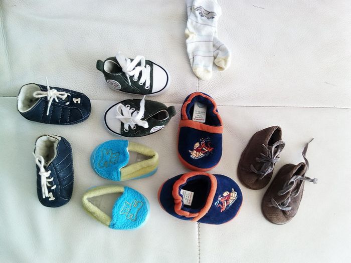 Lot de 5 paires de chaussons / chaussures bébé + 1 paire de chaussettes - photo numéro 7